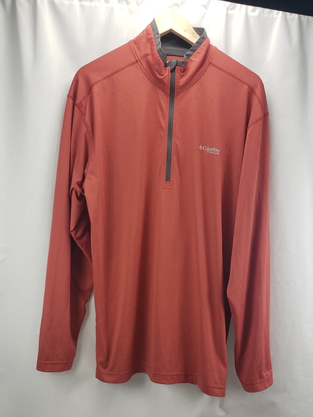 Columbia Titanium Men's XL 1/4 Zip Pullover